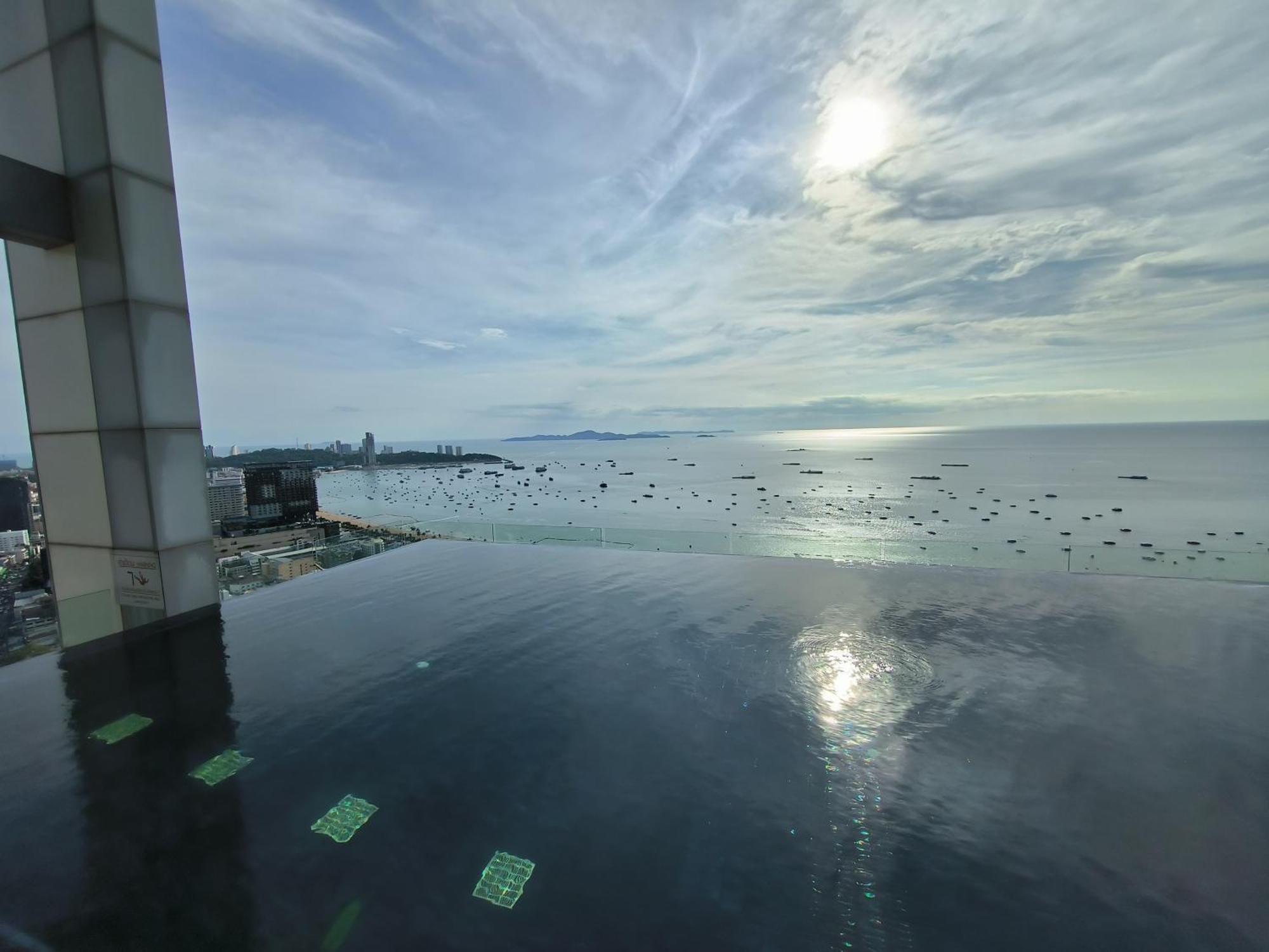 Centric Sea Pattaya Bed & Breakfast ภายนอก รูปภาพ