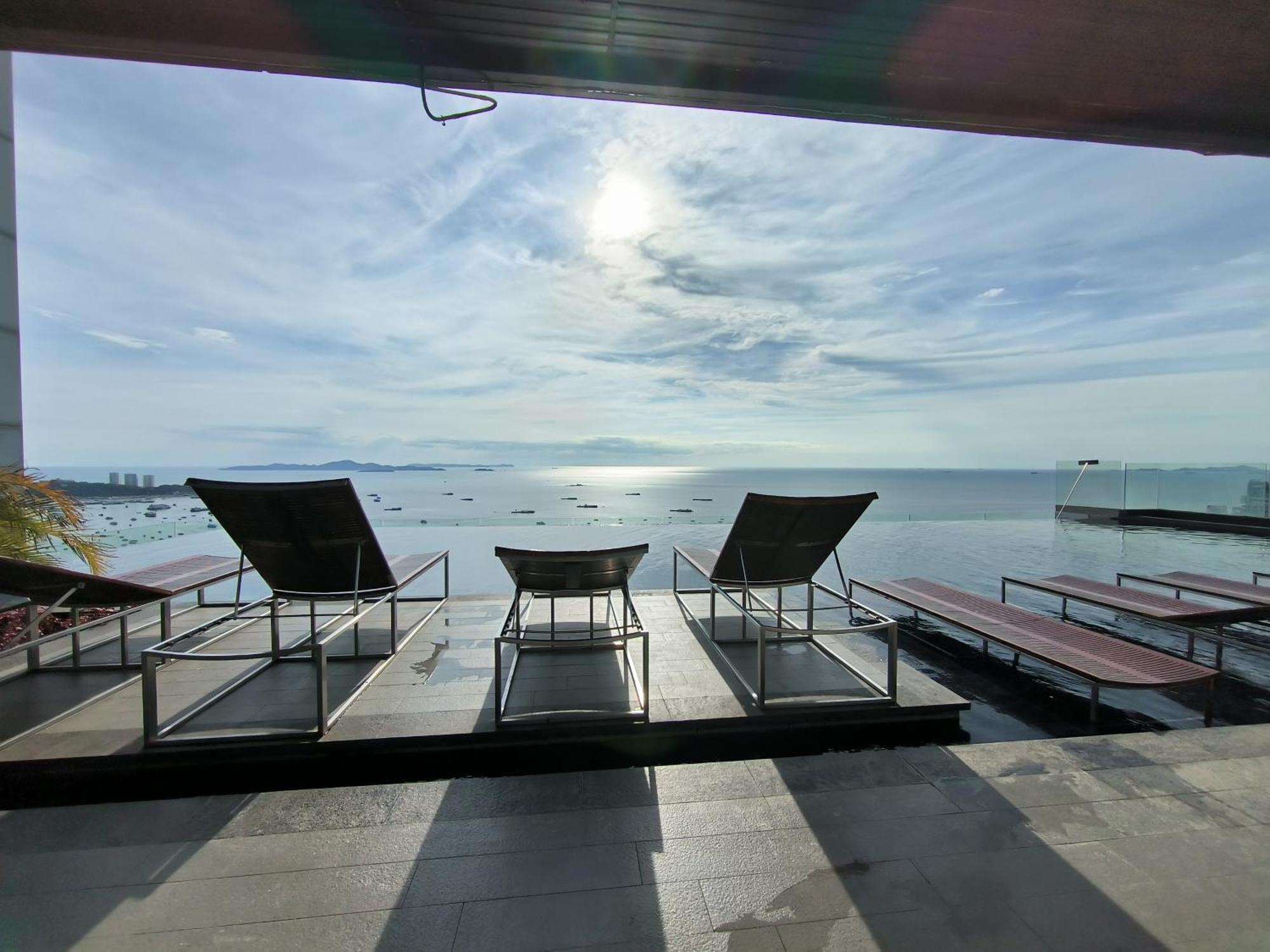 Centric Sea Pattaya Bed & Breakfast ภายนอก รูปภาพ